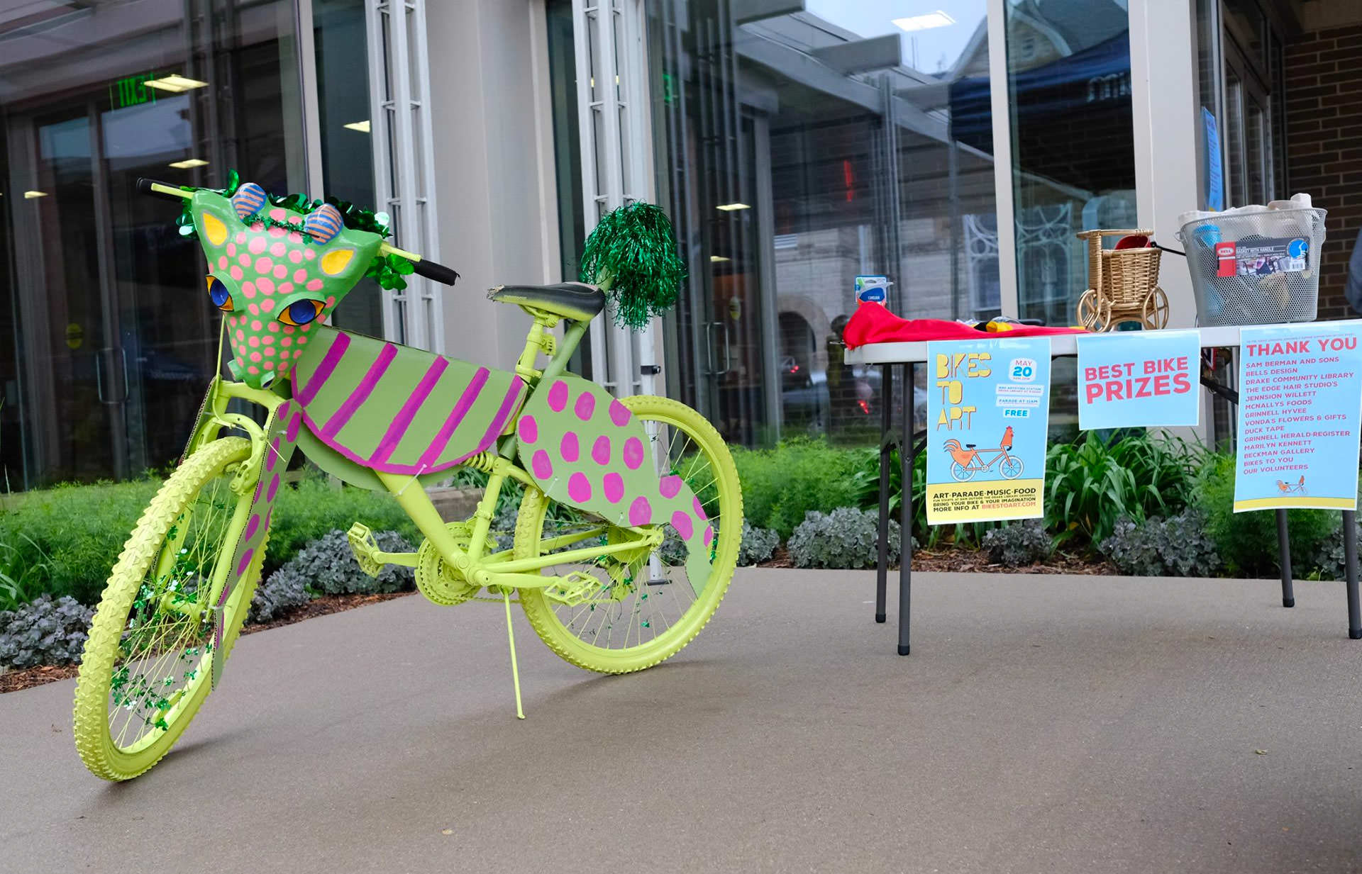 Bikes to Art
